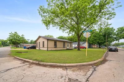 909 S Carlton Street, Ennis, TX 75119 - Photo 26