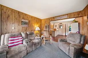 909 S Carlton St, Ennis, TX 75119 - Photo 4
