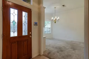4734 Village Oak Dr, Arlington, TX 76017 - Photo 4