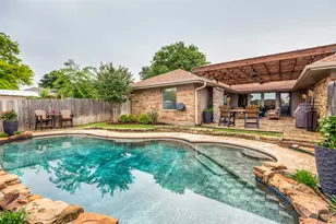 2201 Carmel Dr, Carrollton, TX 75006 - Photo 18