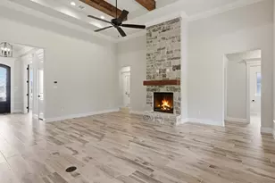 3711 Tremont Ln, Granbury, TX 76049 - Photo 10