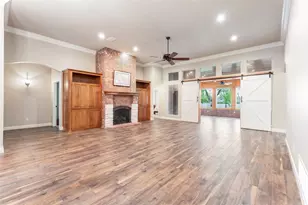 10008 Flight Plan Dr, Granbury, TX 76049 - Photo 6
