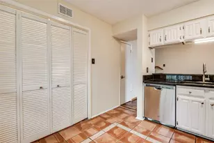 7640 W Greenway Blvd, Dallas, TX 75209 - Photo 12