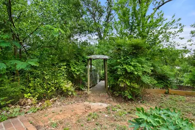 2834 Curtis Drive, Tyler, TX 75701 - Photo 10