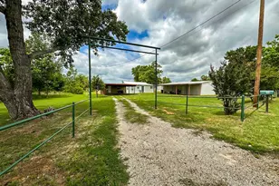 1141 Airport Rd, Possum Kingdom Lake, TX 76449 - Photo 4