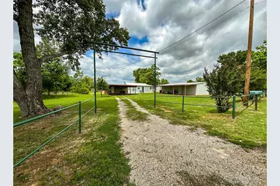 1141 Airport Road, Possum Kingdom Lake, TX 76449 - Photo 4