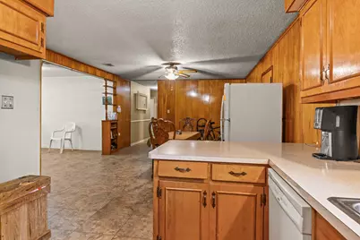 309 Henderson Street, Mt Pleasant, TX 75455 - Photo 8