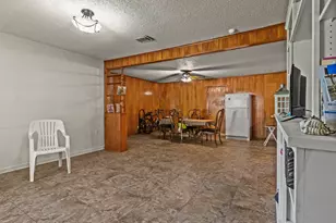 309 Henderson St, Mt Pleasant, TX 75455 - Photo 4