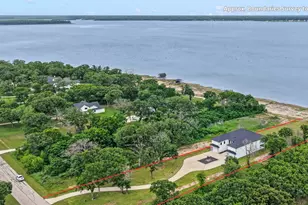 8983 Southern Shr Ct, Kemp, TX 75143 - Photo 1