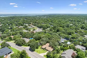 9920 Sandalwood Dr, Woodway, TX 76712 - Photo 2