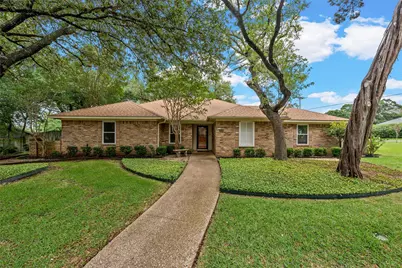 9920 Sandalwood Drive, Woodway, TX 76712 - Photo 2