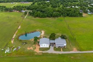 945 Jennings Ln, Azle, TX 76020 - Photo 2
