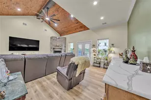 945 Jennings Ln, Azle, TX 76020 - Photo 20
