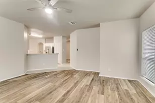 9705 Hedge Bell Dr, McKinney, TX 75072 - Photo 2
