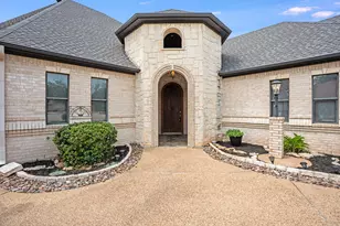 9520 Nutcracker Ct, Granbury, TX 76049 - Photo 4