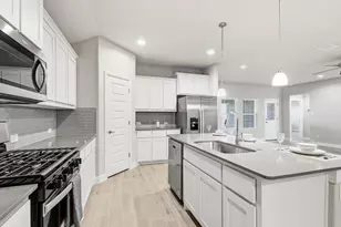 1450 Canterbury Trl, DeSoto, TX 75115 - Photo 2