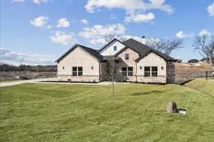340 Slimp Blf, Azle, TX 76020 - Photo 4