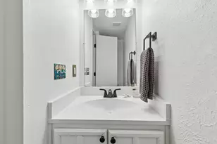4921 Rollingwood Ct, Garland, TX 75043 - Photo 4