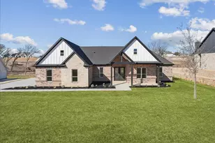 328 Slimp Blf, Azle, TX 76020 - Photo 1