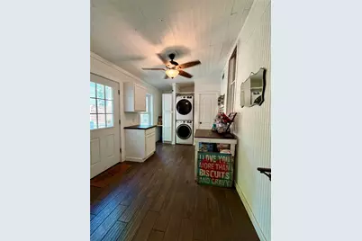 301 Forrest Avenue, Cleburne, TX 76033 - Photo 8