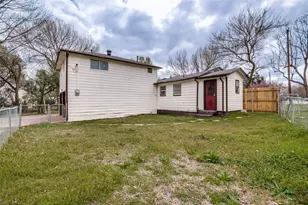 421 W 8th St, Lancaster, TX 75146 - Photo 24