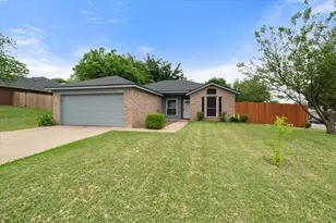 653 Ozark Ave, Burleson, TX 76028 - Photo 2