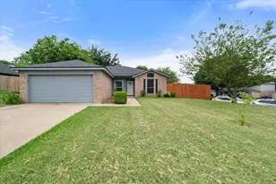 653 Ozark Ave, Burleson, TX 76028 - Photo 32
