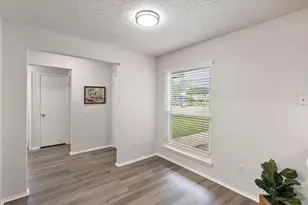 653 Ozark Ave, Burleson, TX 76028 - Photo 6