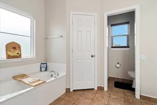 6005 Hawkeye Rd, Krum, TX 76249 - Photo 18