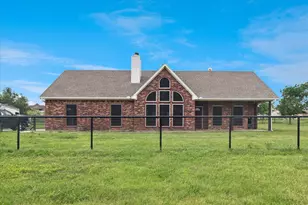 6005 Hawkeye Rd, Krum, TX 76249 - Photo 8
