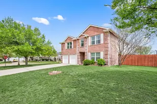 1040 Canyon Dr, Justin, TX 76247 - Photo 4