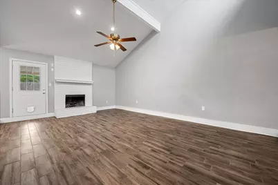 213 Meadowhill Drive, Benbrook, TX 76126 - Photo 10