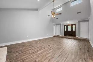 213 Meadowhill Dr, Benbrook, TX 76126 - Photo 12