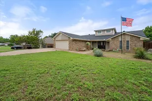 213 Meadowhill Dr, Benbrook, TX 76126 - Photo 6