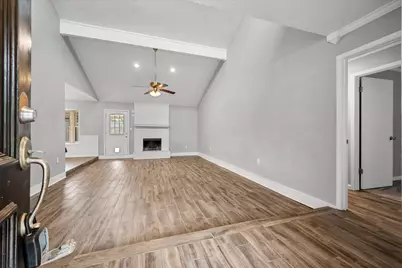 213 Meadowhill Drive, Benbrook, TX 76126 - Photo 8