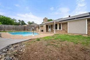 213 Meadowhill Dr, Benbrook, TX 76126 - Photo 28