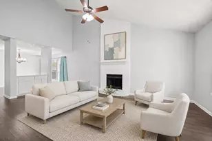 2621 Bayberry Ln, Euless, TX 76039 - Photo 2
