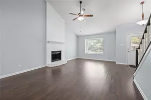 2621 Bayberry Ln, Euless, TX 76039 - Photo 6