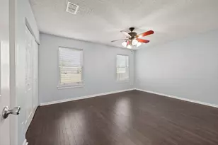2621 Bayberry Ln, Euless, TX 76039 - Photo 20