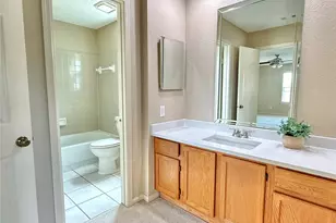 2621 Bayberry Ln, Euless, TX 76039 - Photo 30