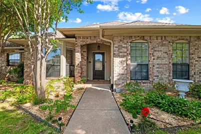 6004 Lakehurst Drive, Arlington, TX 76016 - Photo 4