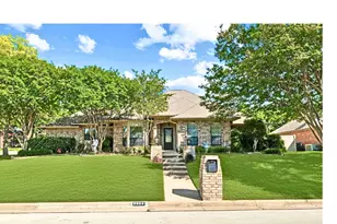 6004 Lakehurst Dr, Arlington, TX 76016 - Photo 1