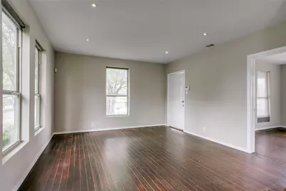 818 E Woodin Boulevard, Dallas, TX 75216 - Photo 12