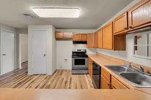 4304 Valview Dr, Waco, TX 76708 - Photo 8