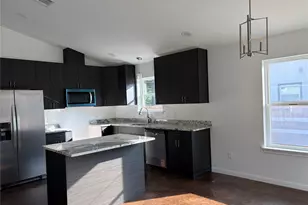 1025 Harlem St, Waco, TX 76704 - Photo 2