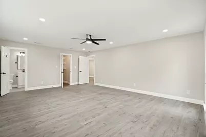 512 Grandview Drive, Granbury, TX 76049 - Photo 16