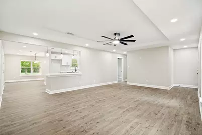 512 Grandview Drive, Granbury, TX 76049 - Photo 8