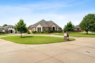 953 Prairie Timber Rd, Burleson, TX 76028 - Photo 2