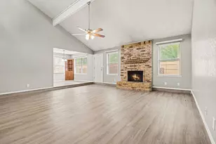 1562 Tiffany Forest Ln, Grapevine, TX 76051 - Photo 6