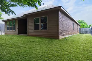 1121 Hidden Lake Dr, Burleson, TX 76028 - Photo 30